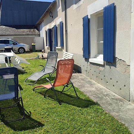 Maison Plain Pied, 2 Chambres, Longere Typique , Fraiche, Dans Bourg Avec Tous Commerces Luçay-le-Mâle Zewnętrze zdjęcie