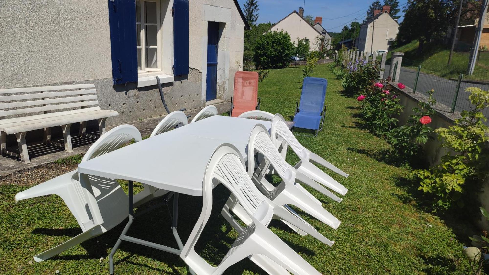 Maison Plain Pied, 2 Chambres, Longere Typique , Fraiche, Dans Bourg Avec Tous Commerces Luçay-le-Mâle Zewnętrze zdjęcie